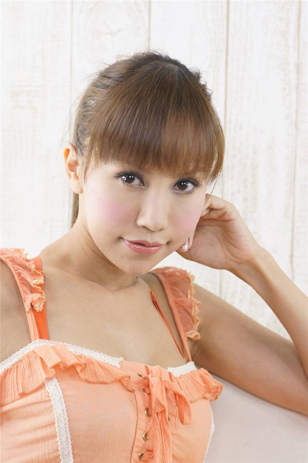 混血美女貌美动人写真照