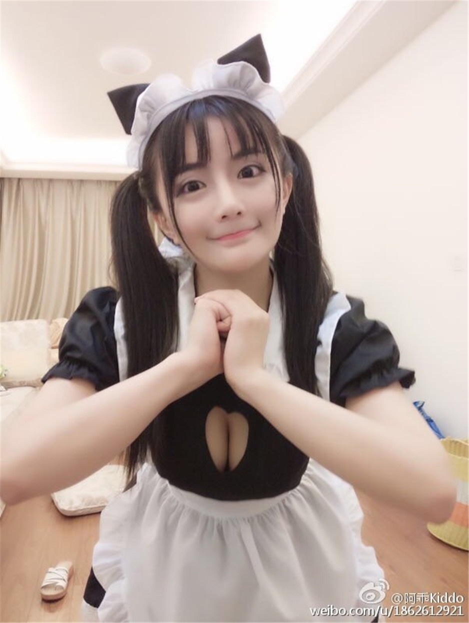 美胸模特阿乖Kiddo性感写真图片