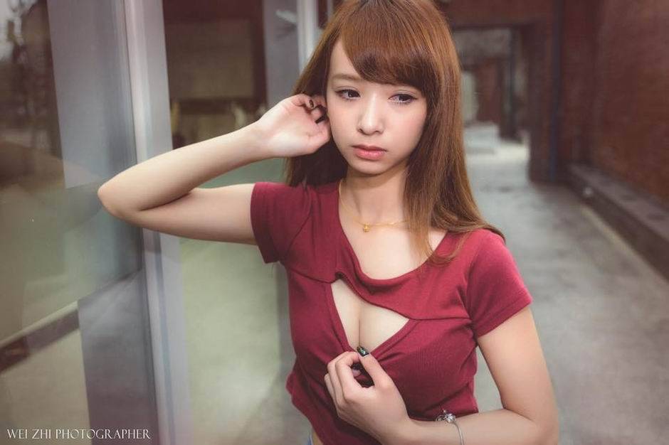 中国台湾妹子张雅涵Kimi户外写真集
