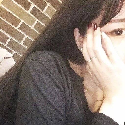 长发个性妩媚女生图片