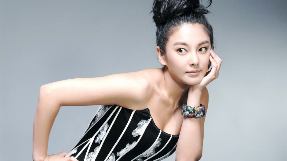 美女影星张雨绮高清桌面壁纸