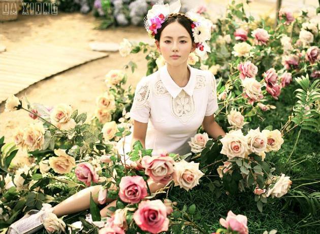 张嘉倪春日花漾女神唯美写真组图