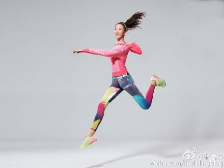 林志玲运动造型活力十足 美腿修长
