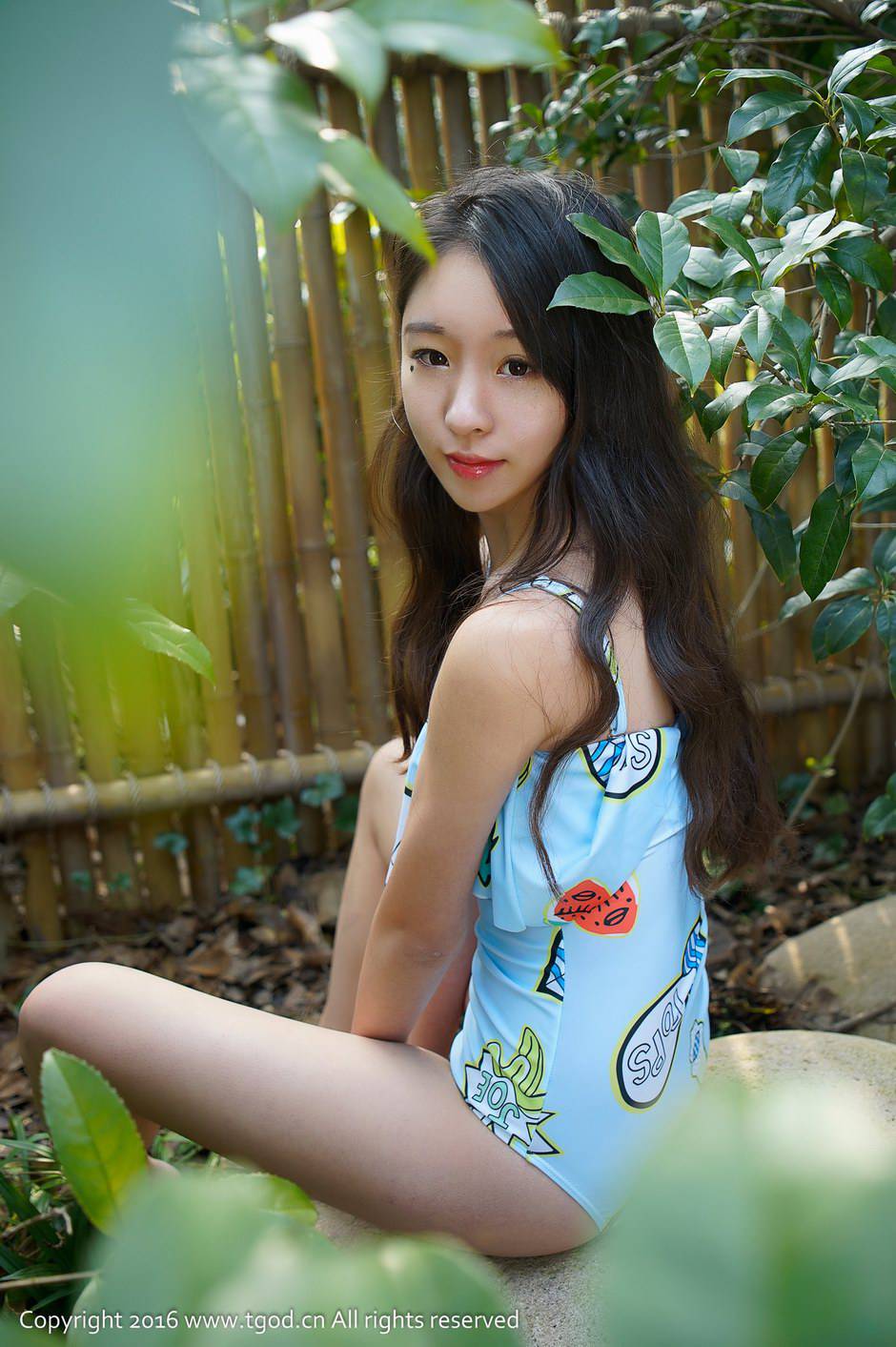 清纯靓丽养眼美少女梓萱Crystal温泉旅拍