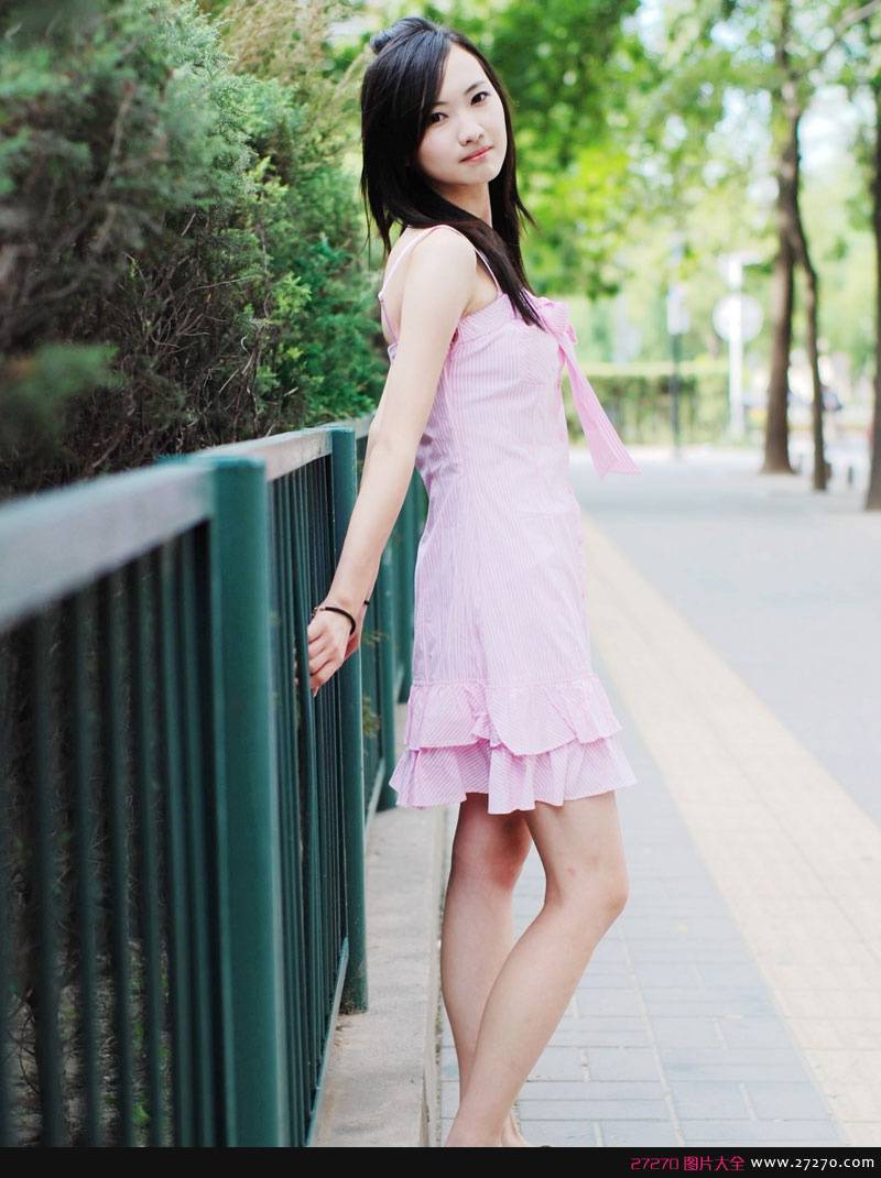 推女神程彤颜长发飘飘唯美私房照