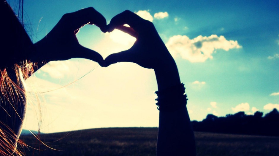 唯美意境手心形图片