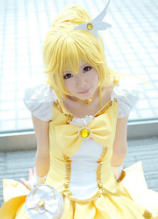 清纯校花cosplay光之美少女