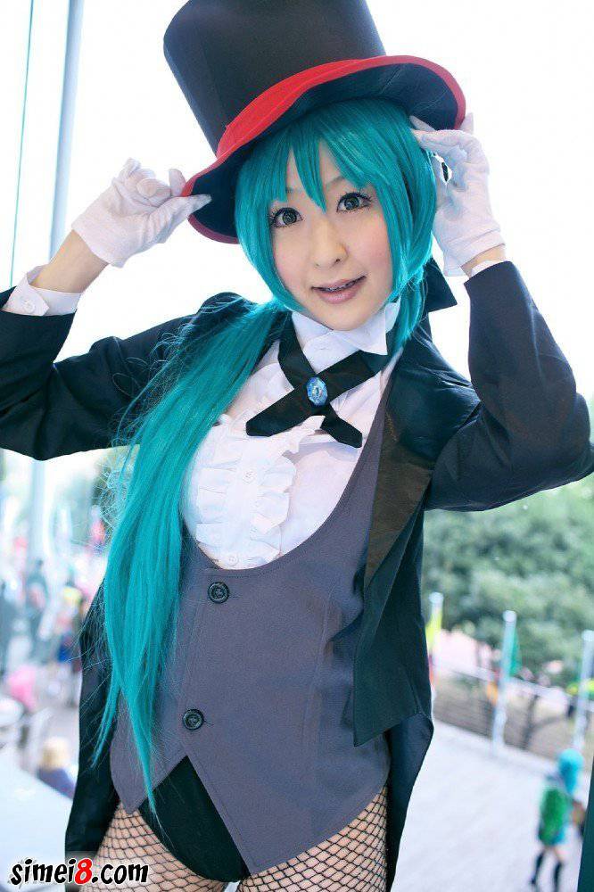 黑丝萝莉网袜燕尾服cosplay初音未来