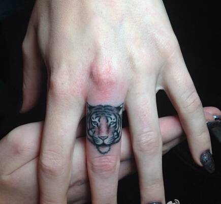 动物图腾手指纹身图案精美创意