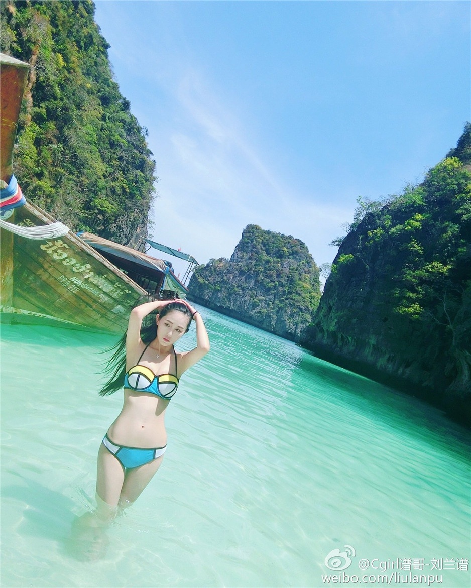 90后超瘦小蛮腰美女刘兰谱微博高清图