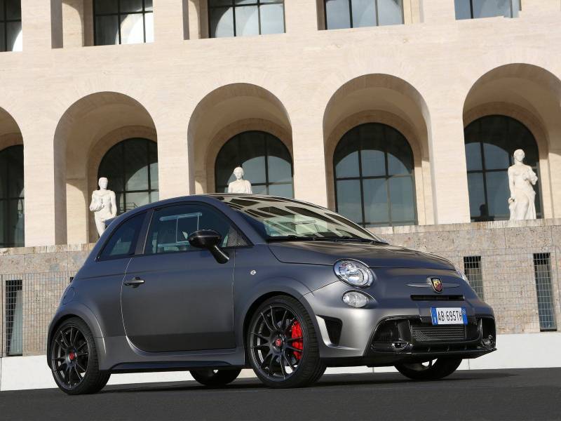 菲亚特695深灰色2015款Abarth Biposto汽车