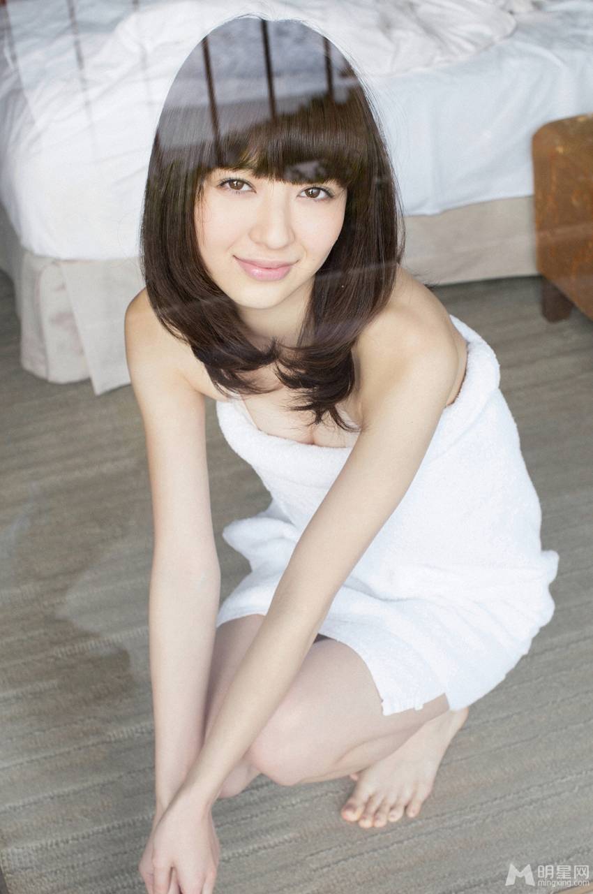 日本女星逢泽莉娜唯美性感私房写真