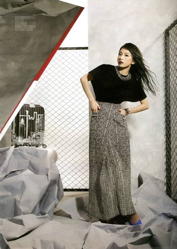 台湾女艺人田馥甄优雅大气时尚写真集