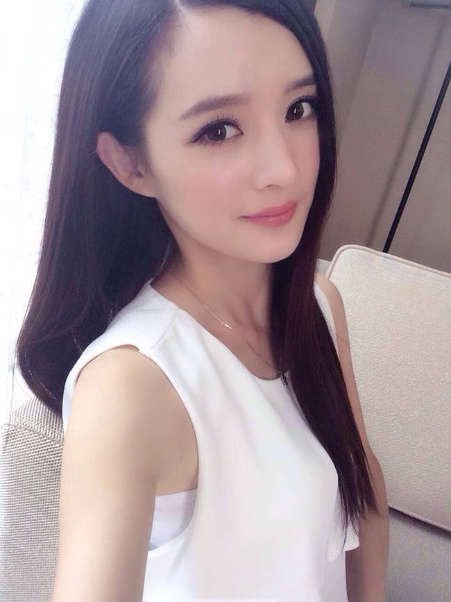 陈丹婷时尚纯美迷人生活自拍照