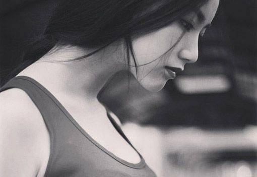 漫长的夜晚不要想起我 不然你会心痛