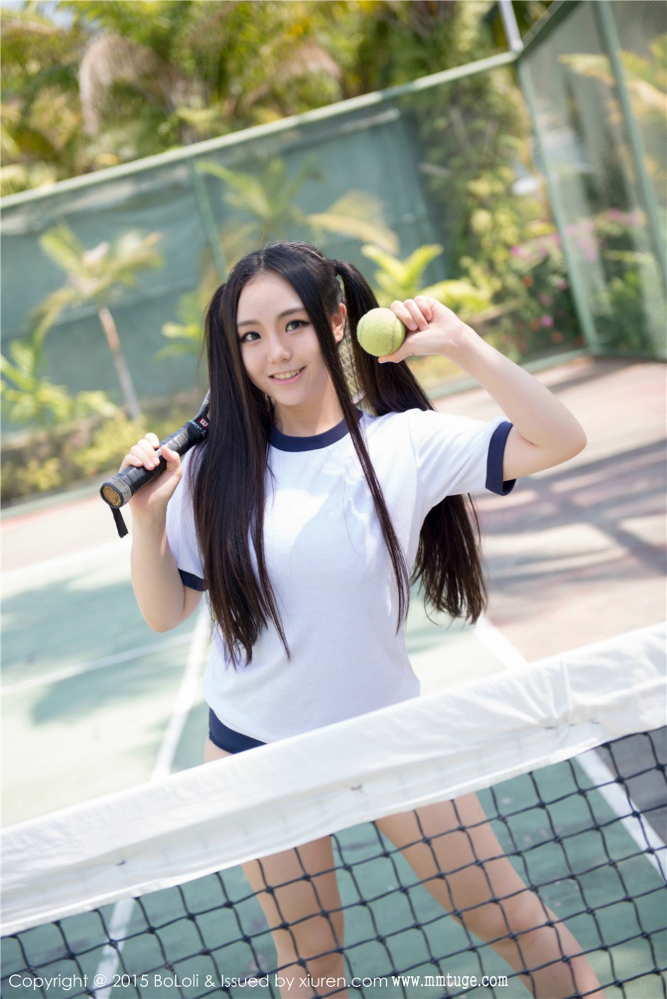 极品童颜美女许文婷户外诱人写真集