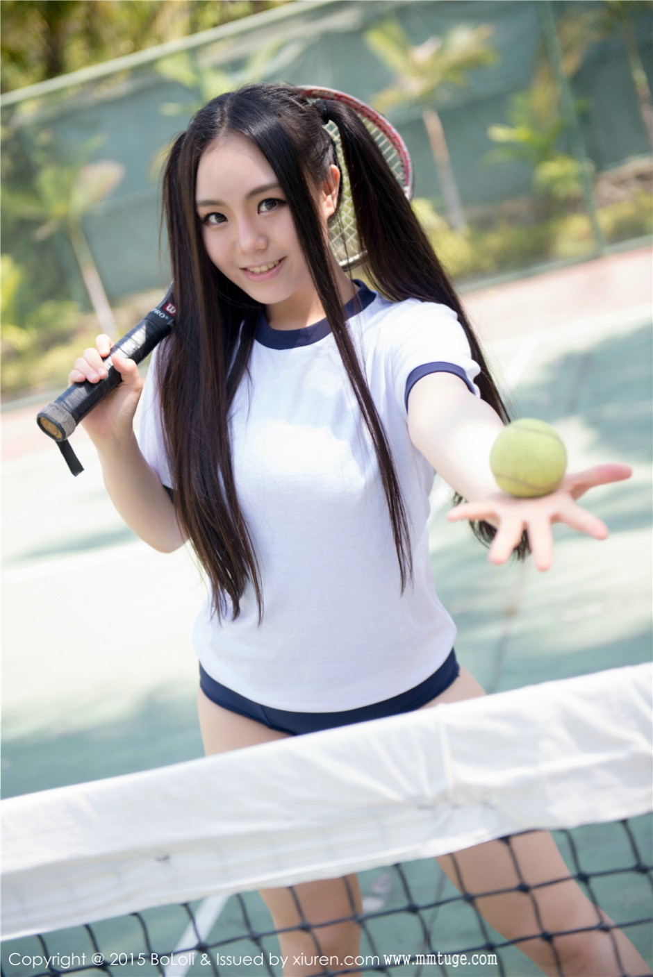 极品童颜美女许文婷户外诱人写真集