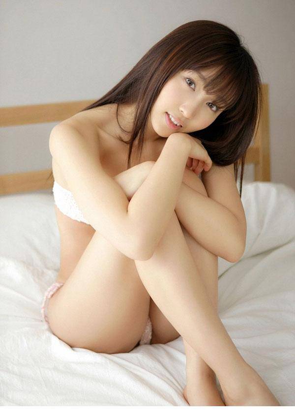 日本内衣妹子吉木梨纱私房诱惑图