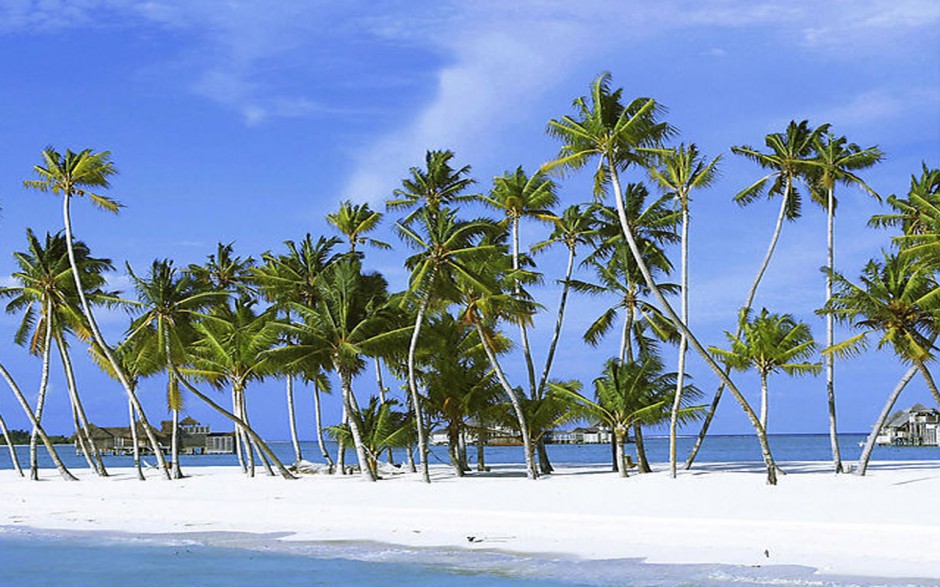 高清碧海唯美蓝天白云桌面壁纸