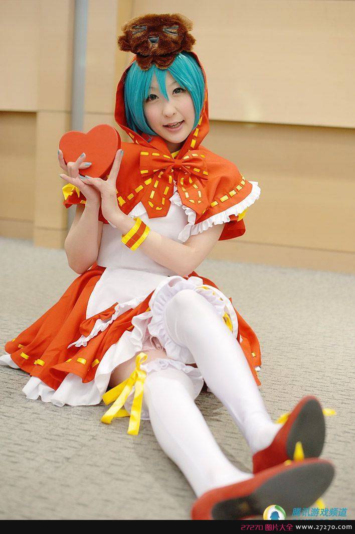 初音未来打扮小红帽COS