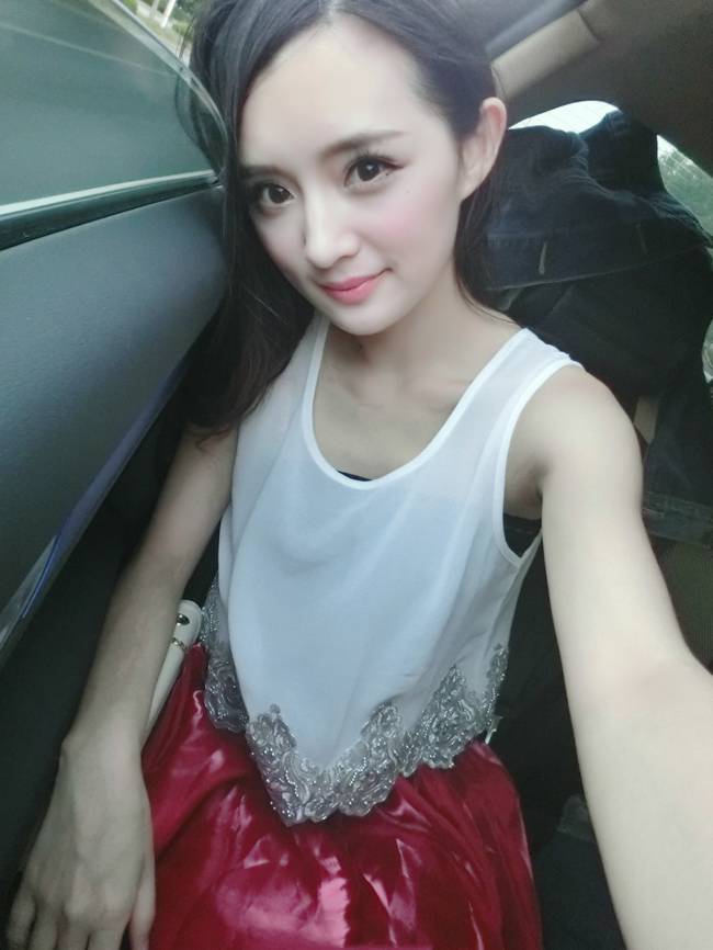 陈丹婷时尚纯美迷人生活自拍照