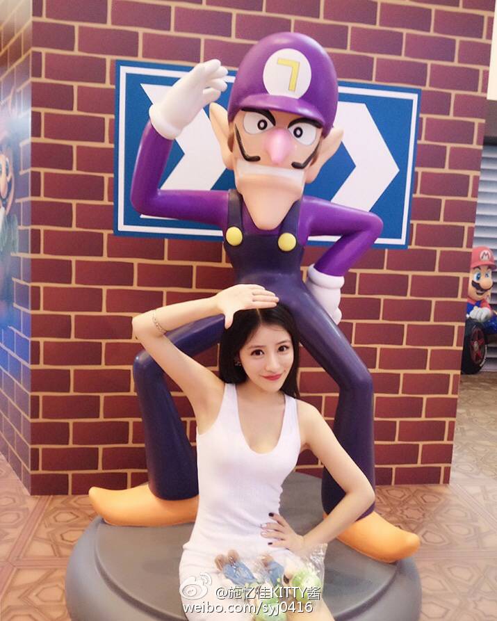 清新靓丽时尚美女施忆佳Ashley秒杀千万宅男