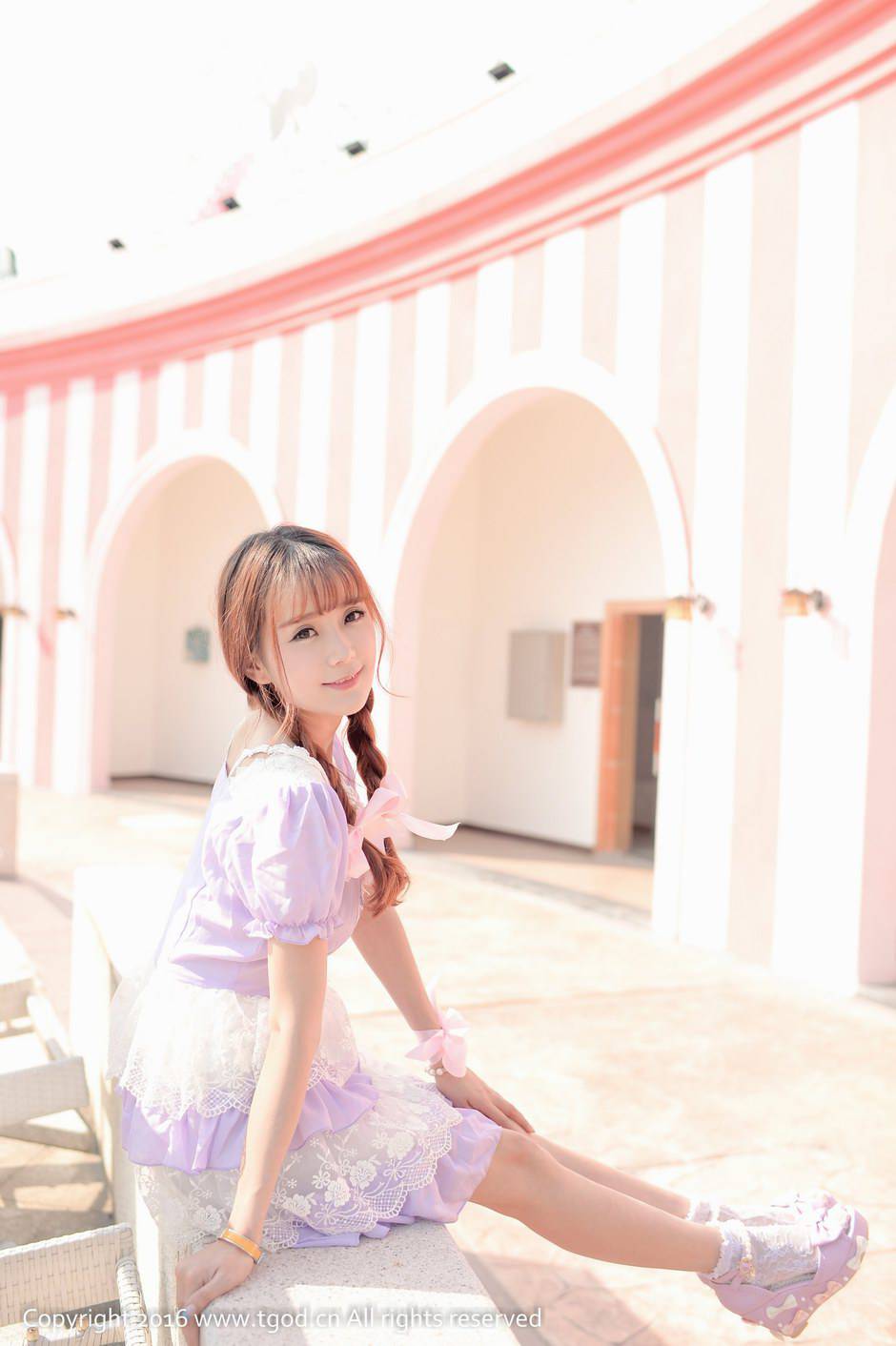 极品校花美女小九Vin化身童话公主