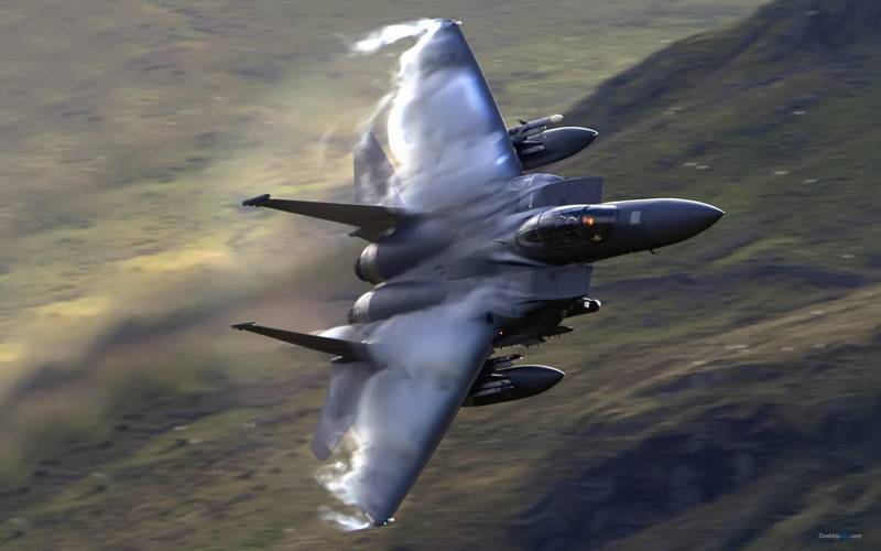 强悍的F-15鹰式战斗机高清图集