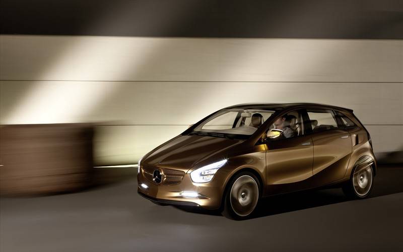 奔驰家用轿车高清图片