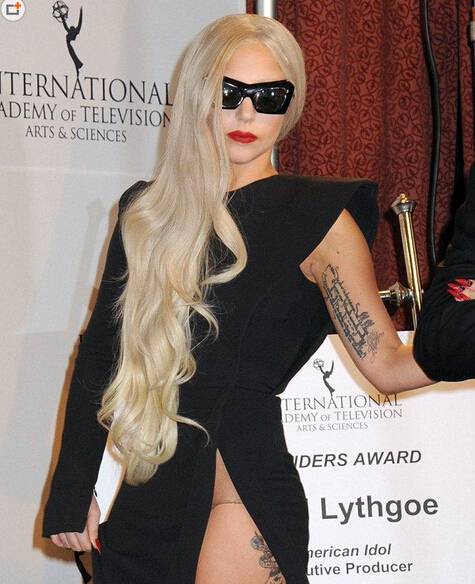 个性狂野Lady Gagas明星的纹身图案