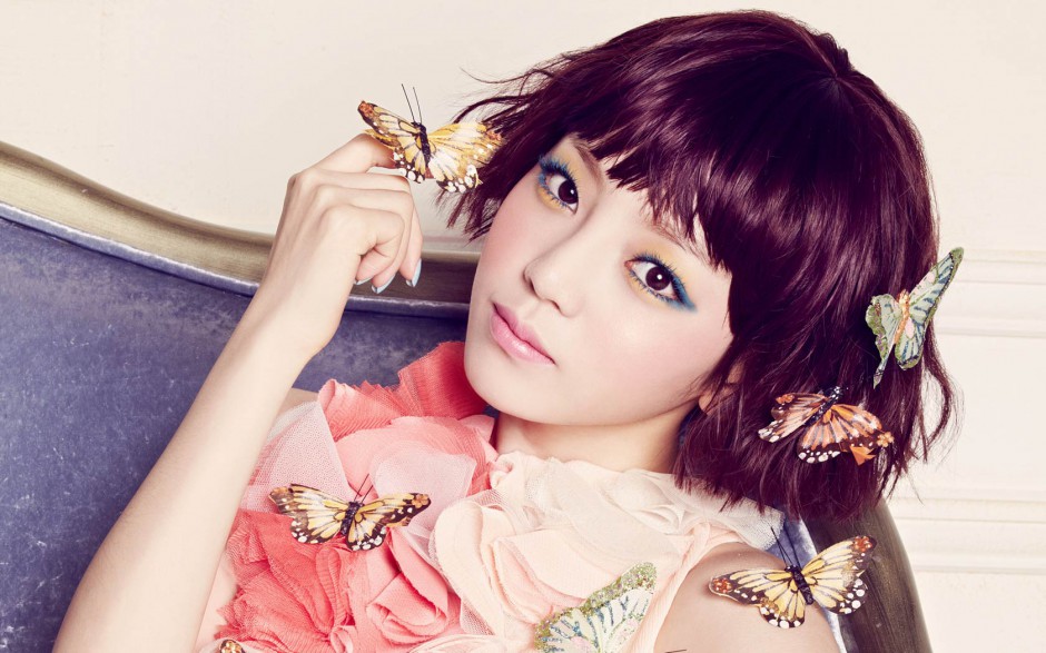 韩国美女组合Kara经典桌面壁纸