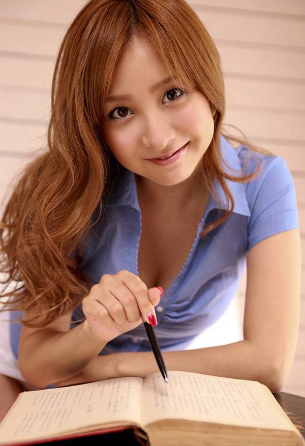 老师制服套裙诱惑大尺度私房照