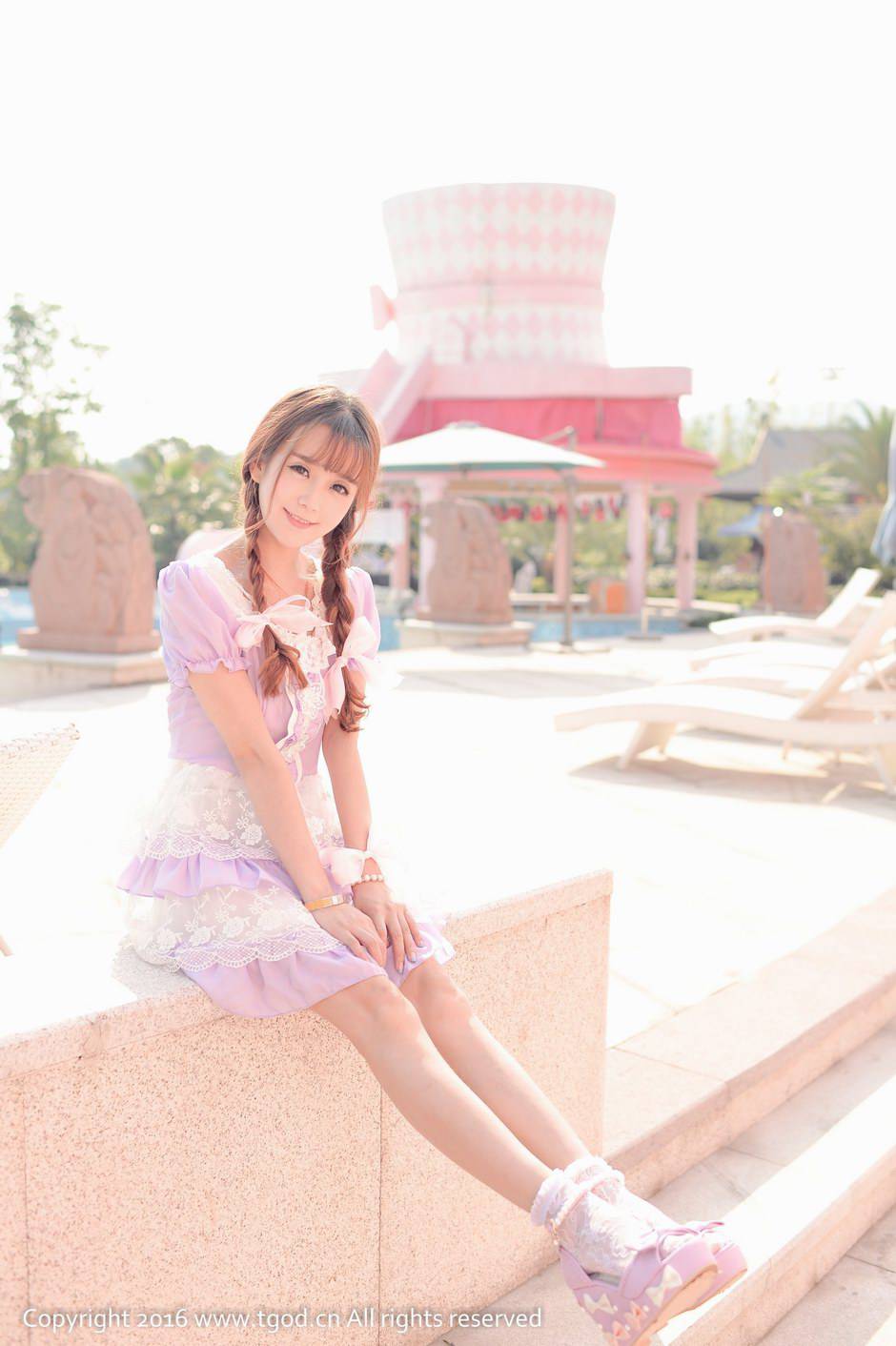 极品校花美女小九Vin化身童话公主