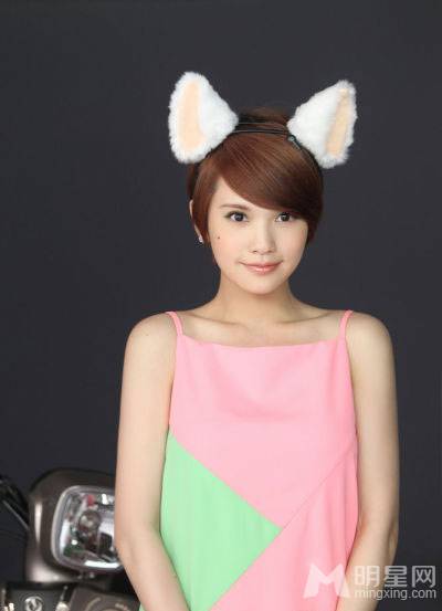 台湾女歌手杨丞琳变身可爱猫女