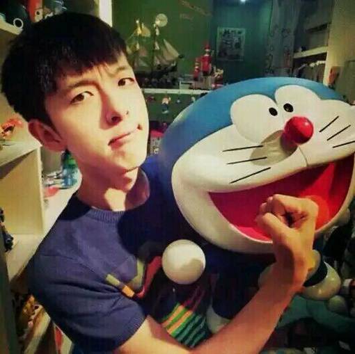 非主流男生图片 伤感侧颜