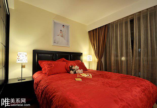 60平方米简约温馨婚房室内装修效果图