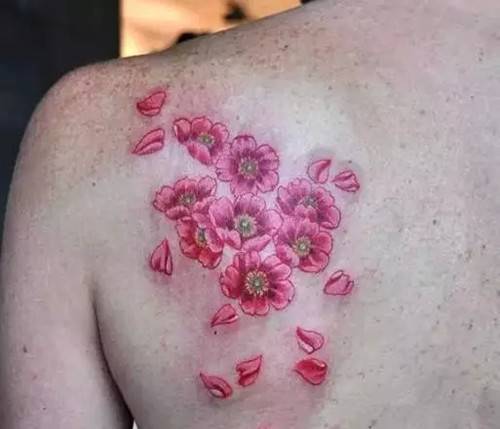 女生彩绘樱花纹身图案大全