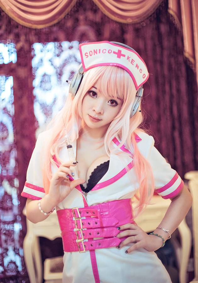 邻家丰满美少女索尼子cos图片