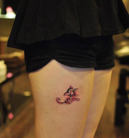 美女腿部刺青纹身小图案时尚个性