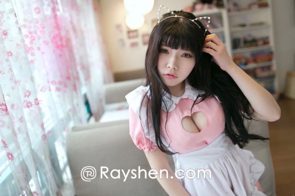 可爱女仆装小萝莉虞苏菲私房美图