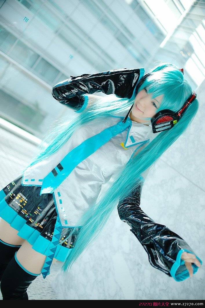 超高可爱萌妹子未来初音COS