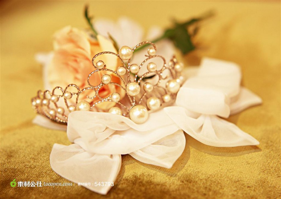 黄玫瑰与珍珠首饰唯美素材