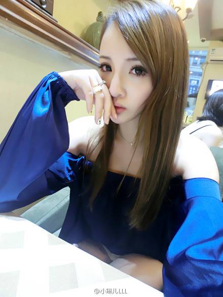 养眼的非主流美女