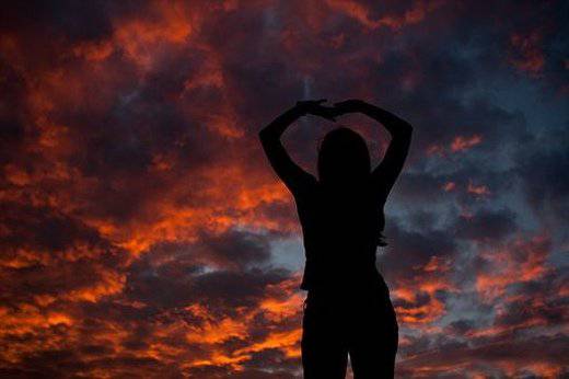 非主流女孩唯美背影图片