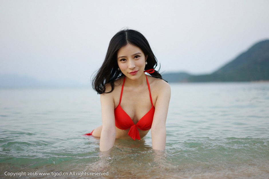 阳光气质型美女施忆佳KITTY越南芽庄旅拍