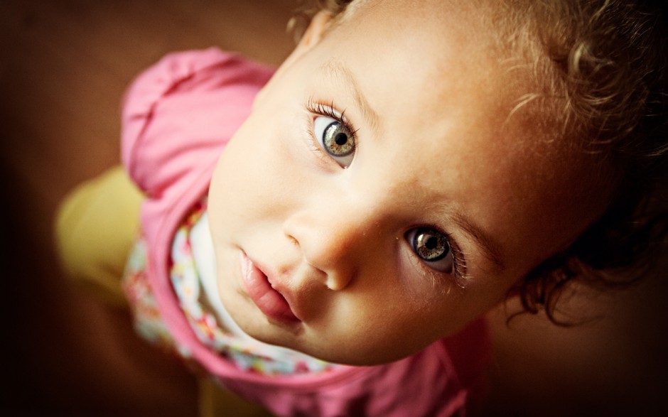 可爱baby高清精美桌面壁纸