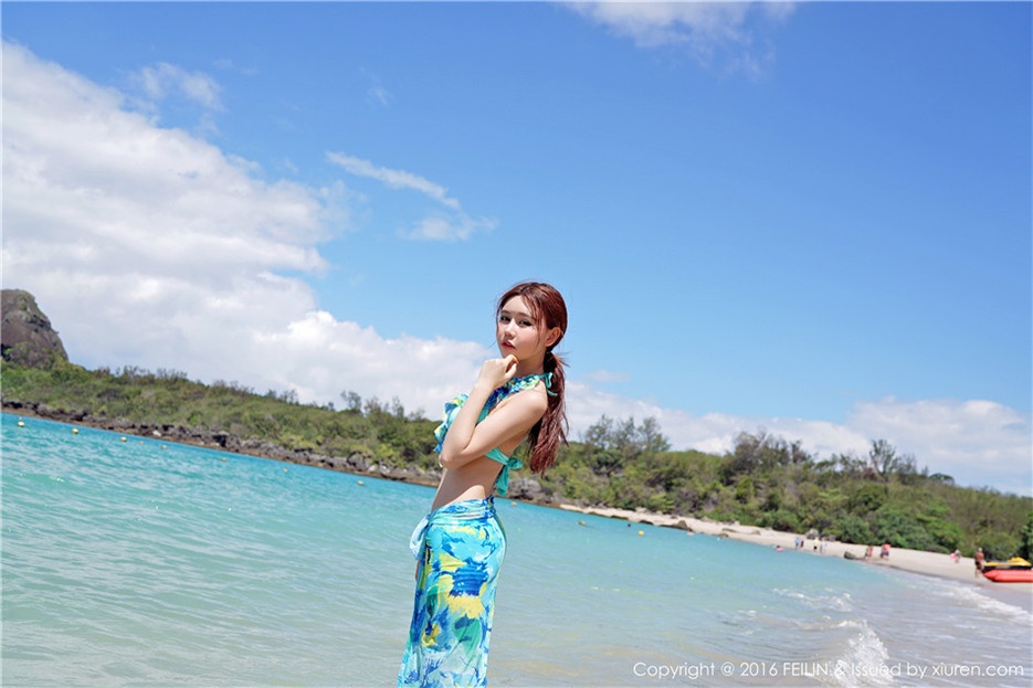 清纯美女milk楚楚海滩比基尼湿身写真