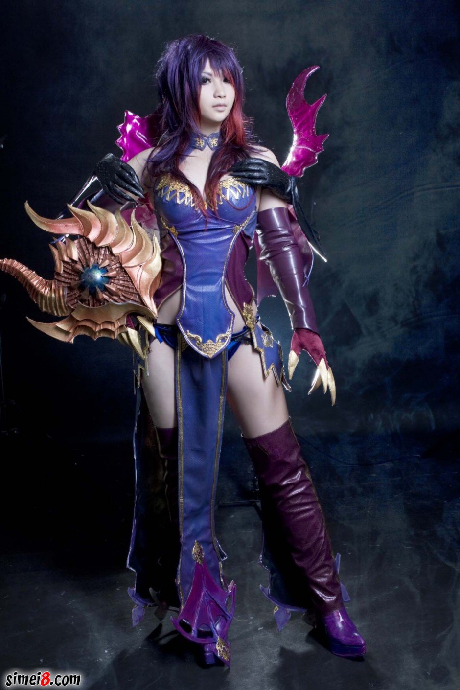 cosplay美歪的图片展霸气女王范