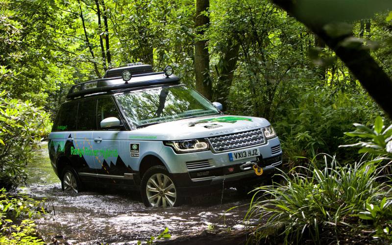 最强悍的路虎揽胜越野车高清桌面壁纸