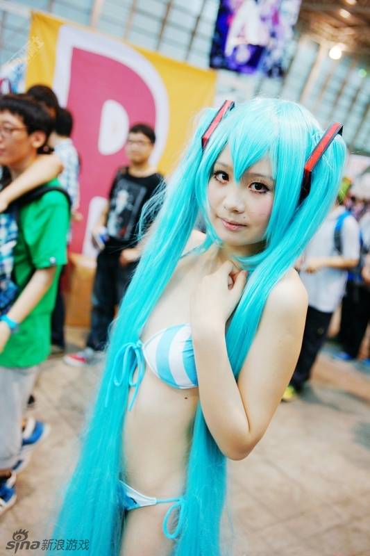 初音条纹内衣cosplay图片